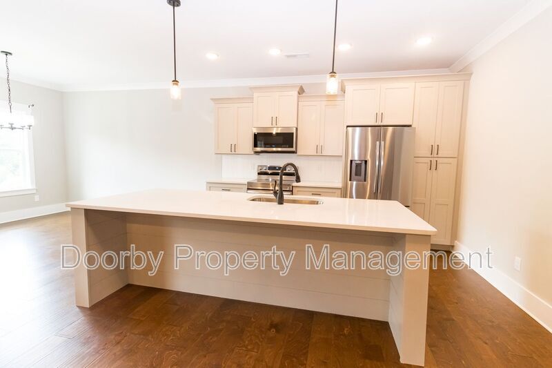 Building Photo - 2760 Ridge Park Dr