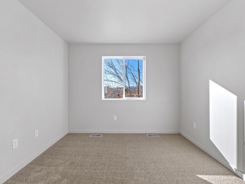Building Photo - 2773 Caspian Wy