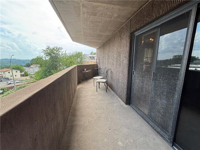 Building Photo - 1 Trimont Ln
