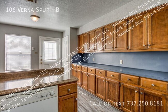Building Photo - 106 Verna Spur