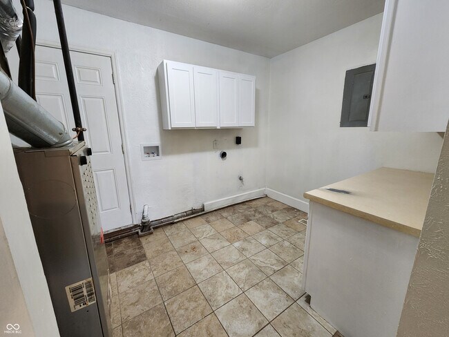 Building Photo - 4301 Cottage Ave