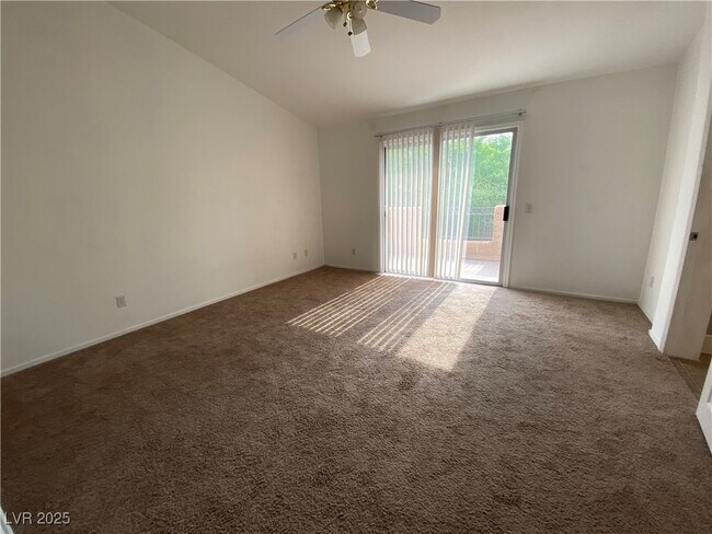Building Photo - 1317 Woodmore Dr