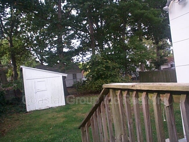 Building Photo - 437 Lenox Ave