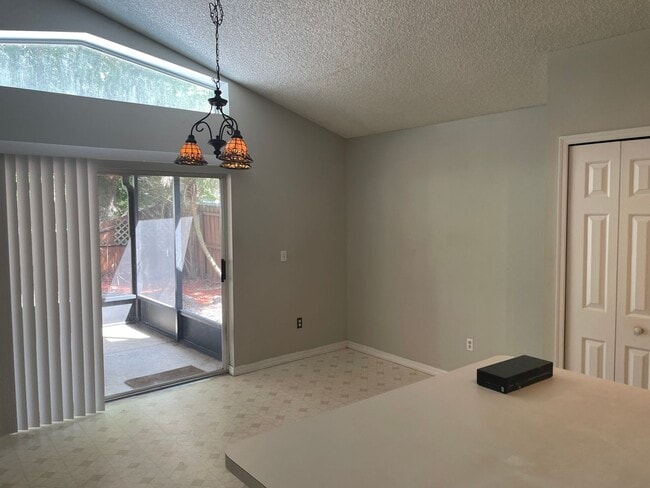 Building Photo - 3-bedroom, 2-bath home features a 2-car garage