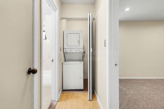 Building Photo - 815 E 28th St