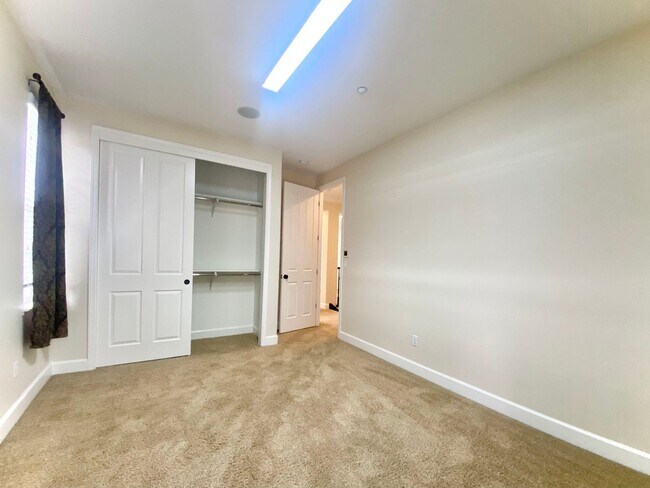 Building Photo - Dazzling 5-bedroom home in Fremont – Ardenwood Neighborhood!