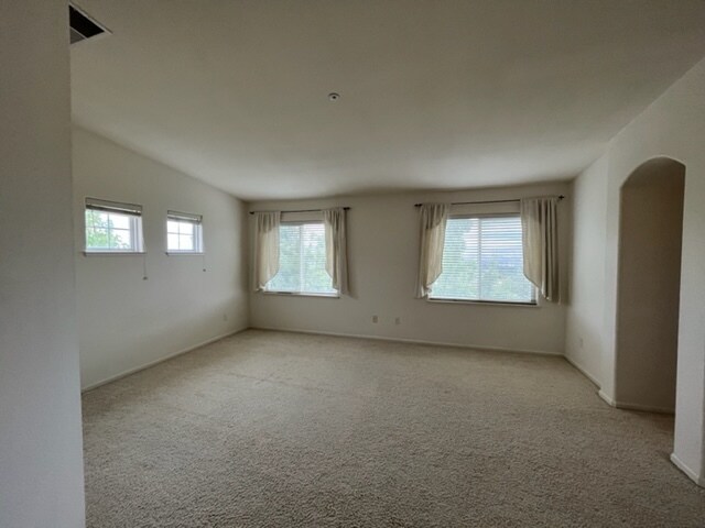 Building Photo - 5630 Highcrest Ct