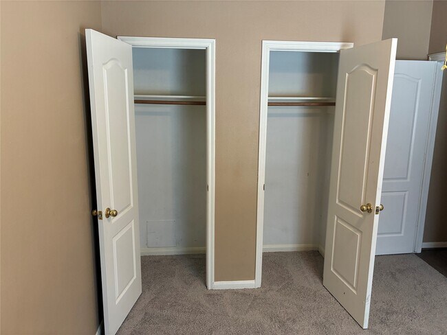 Building Photo - 6214 Channelbrook Ln