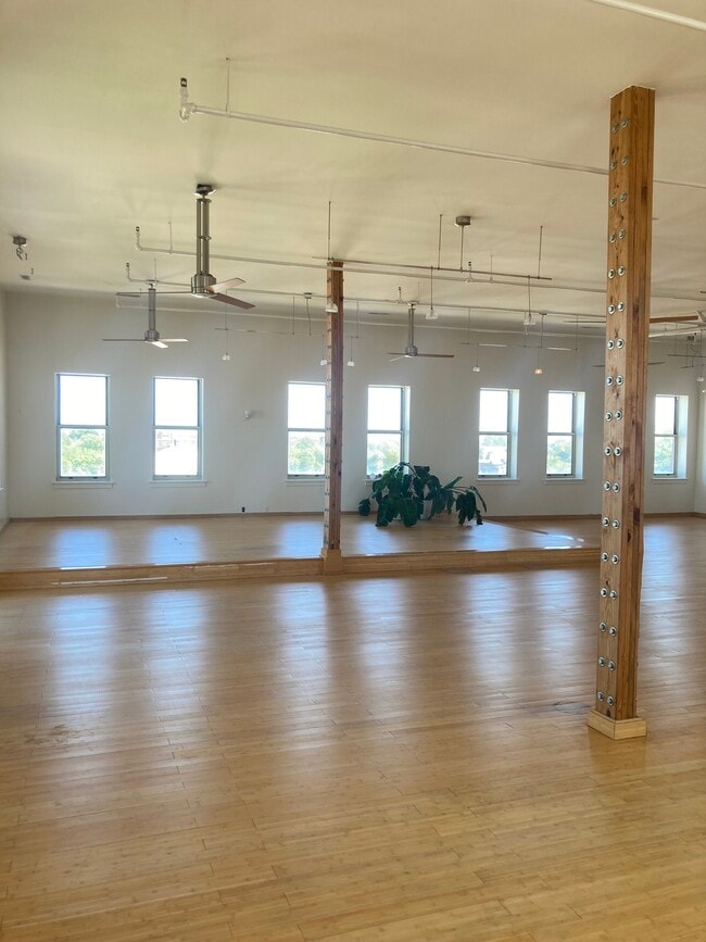 Building Photo - 4500 Olive St