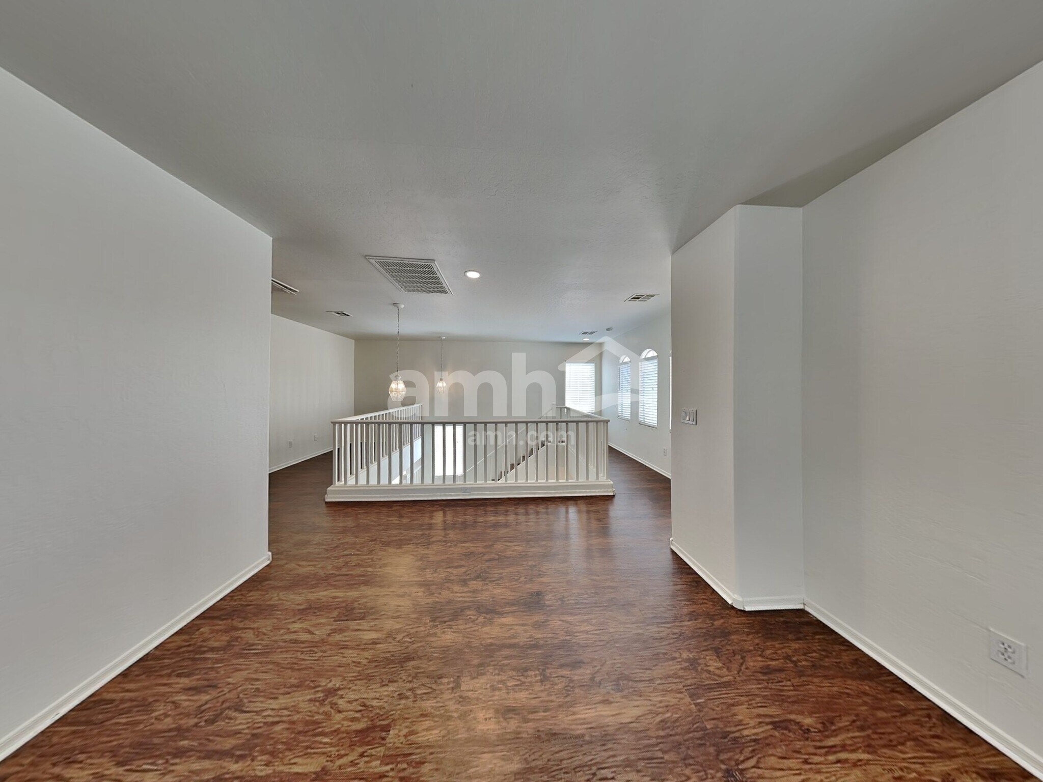 Building Photo - 14838 W Columbine Dr