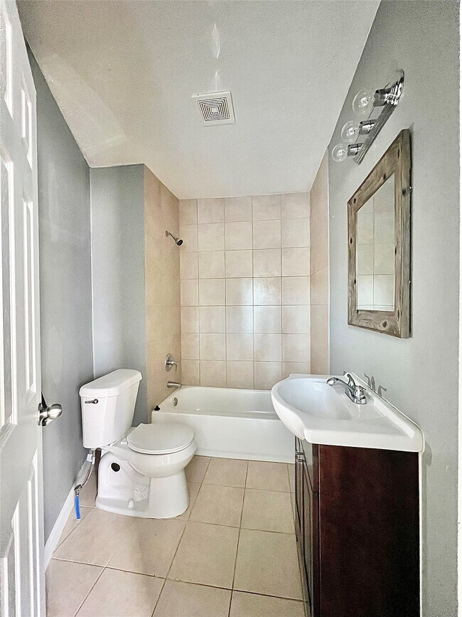 Building Photo - 1508 Darden Dr
