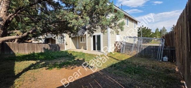 Building Photo - 322 Hacienda Ct