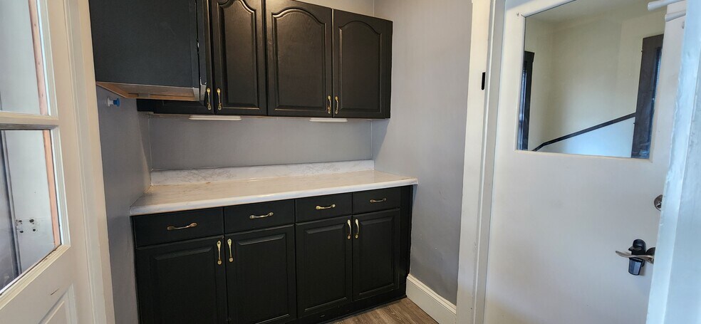 Building Photo - 75 Central Ave