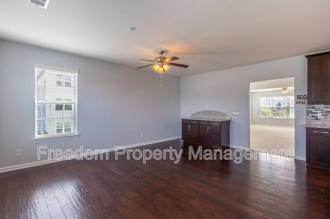 Building Photo - 17002 Beveridge Dr