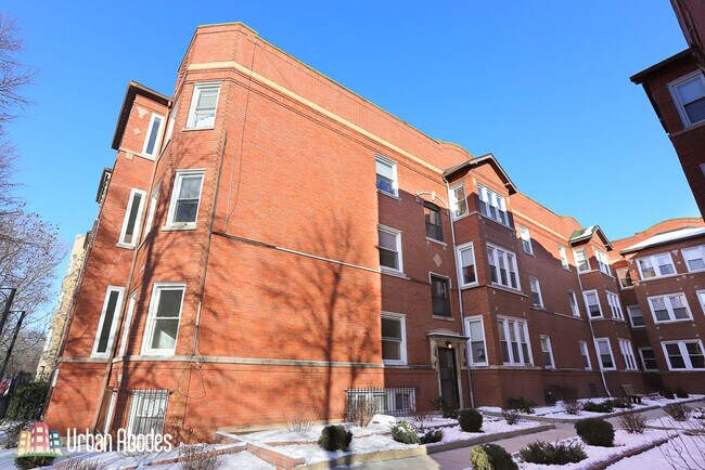 Building Photo - 4415 N Wolcott Ave