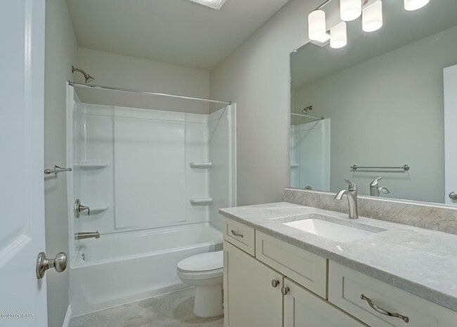 Building Photo - Live in luxury and style in this new, modern 4 bedroom home with upgraded everything, mountain vi...