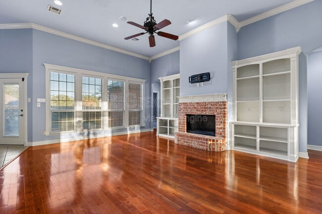 Building Photo - 1405 Gunnison Dr