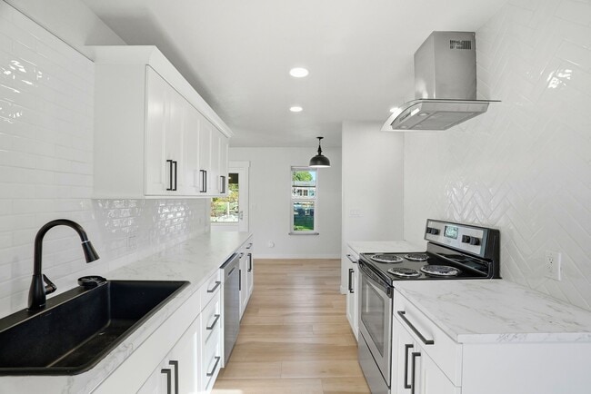 Building Photo - 12707 E Main Ave