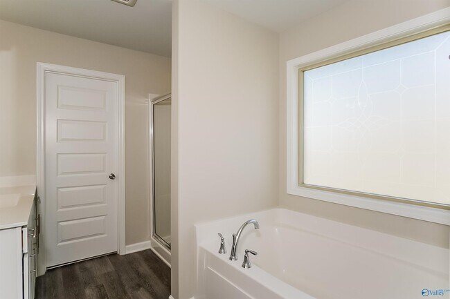 Building Photo - 117 Holly Fern Dr.