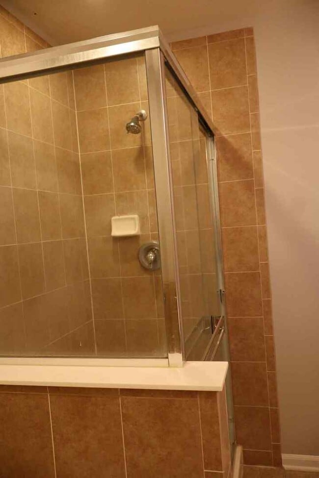 Building Photo - 267 S Alder Creek Dr