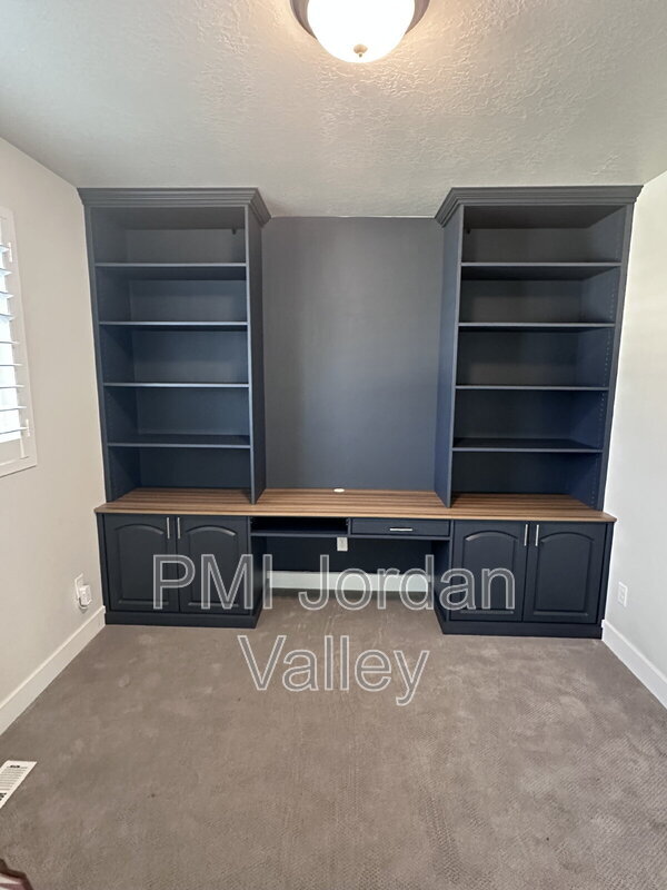 Building Photo - 4887 W White Pearl Ct