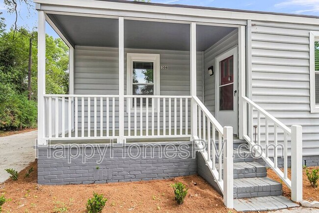 Building Photo - 2308 Aintree Ave