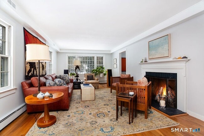 Building Photo - 5 Tall Trees Dr