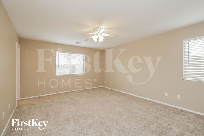 Building Photo - 1671 Maddison Cir