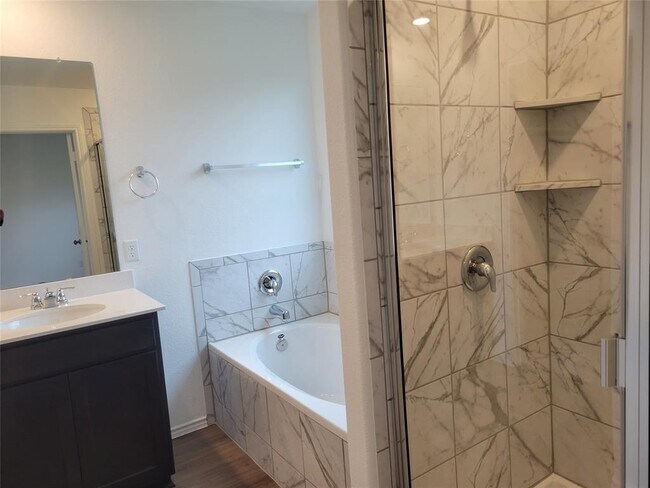 Building Photo - 319 Canley Lp