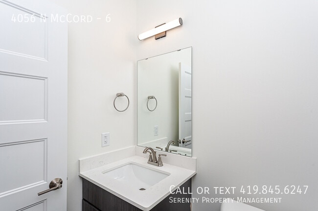 Building Photo - 4056 N McCord-6