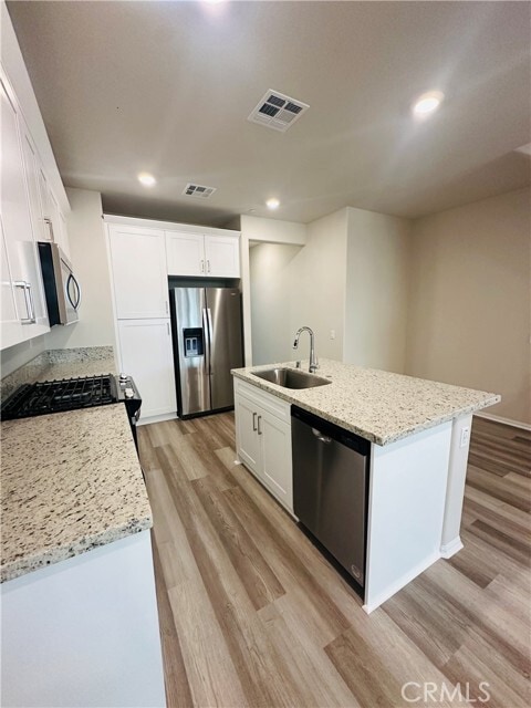 Building Photo - 1460 Stratus Dr