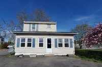 Building Photo - Renovated 2 Bedroom – First Floor Apartment in East Greenwich!