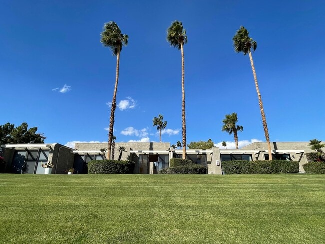 Building Photo - 837 N Calle De Pinos