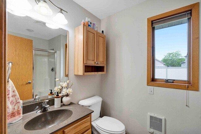 Building Photo - 3670 Sabertooth Trail