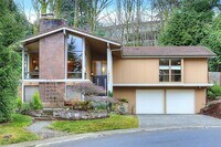Building Photo - 4bd/2.5ba Bellevue Home