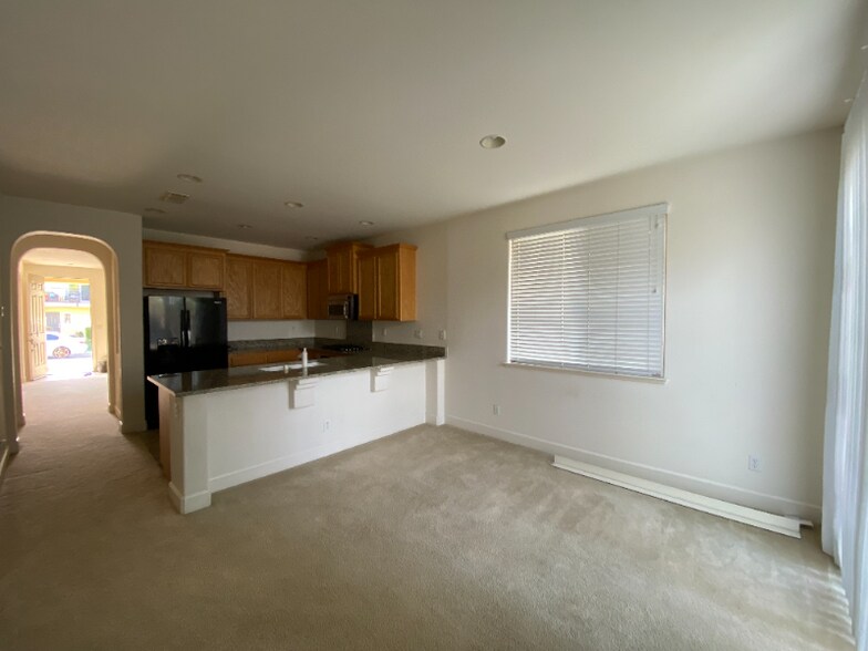 Building Photo - 3139 Flagler Way