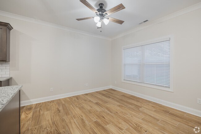 Building Photo - 430 Wren Crest Ln