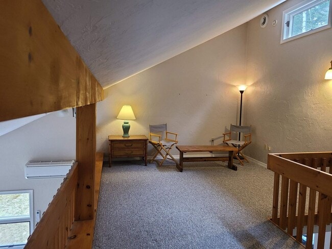 Building Photo - Live On The Water! 3 Bedroom House For Rent