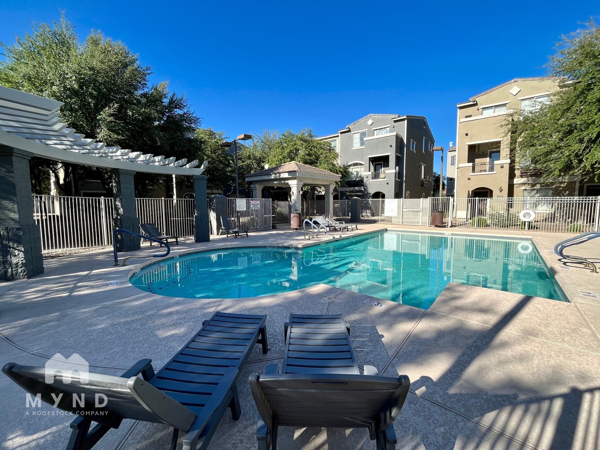 Building Photo - 280 S Evergreen Rd