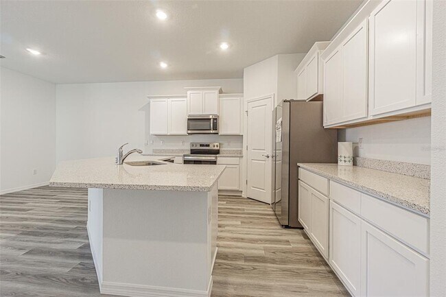 Building Photo - 31415 Paper Birch St