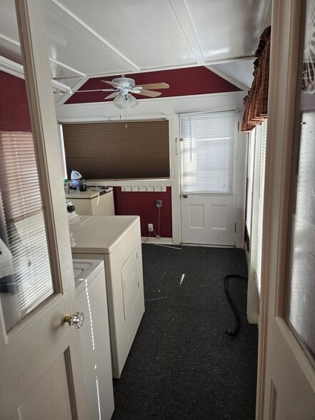 Laundry/Mud room - 10 Forest St