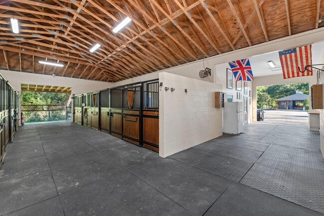 Building Photo - 15161 Collecting Canal Rd