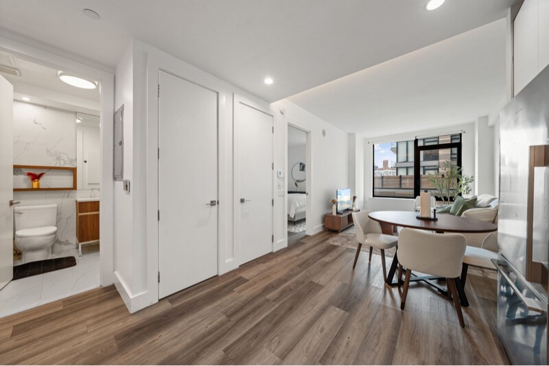 Building Photo - 228 E 135th St