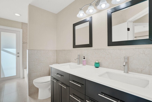 Building Photo - 1224 NW 15th St