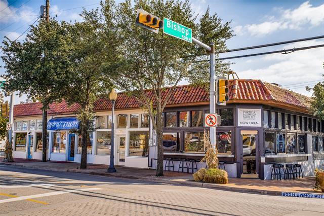 Building Photo - 734 N Montclair Ave