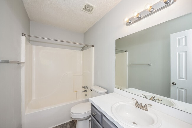 Building Photo - 419 Old Plantation Dr