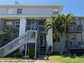 Building Photo - 4831 W McElroy Ave