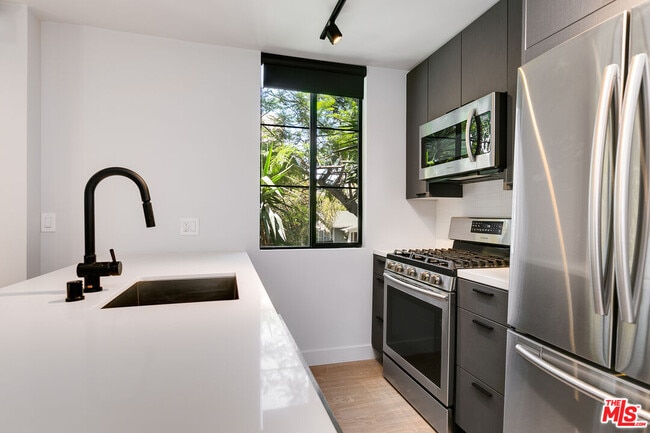 Building Photo - 3602 Dunn Dr