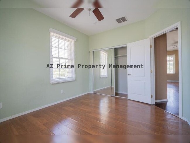 Building Photo - 5616 S 21st Pl