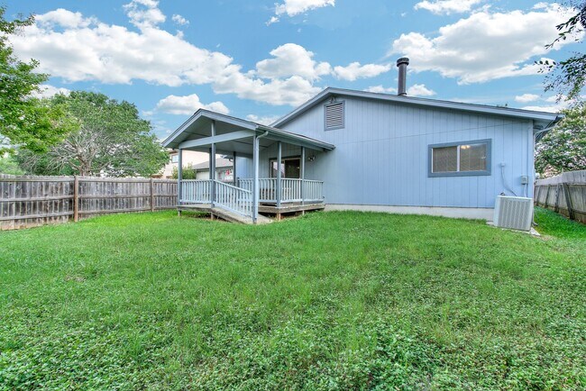 Building Photo - Spacious Single-Story Living in Meadow Brook
